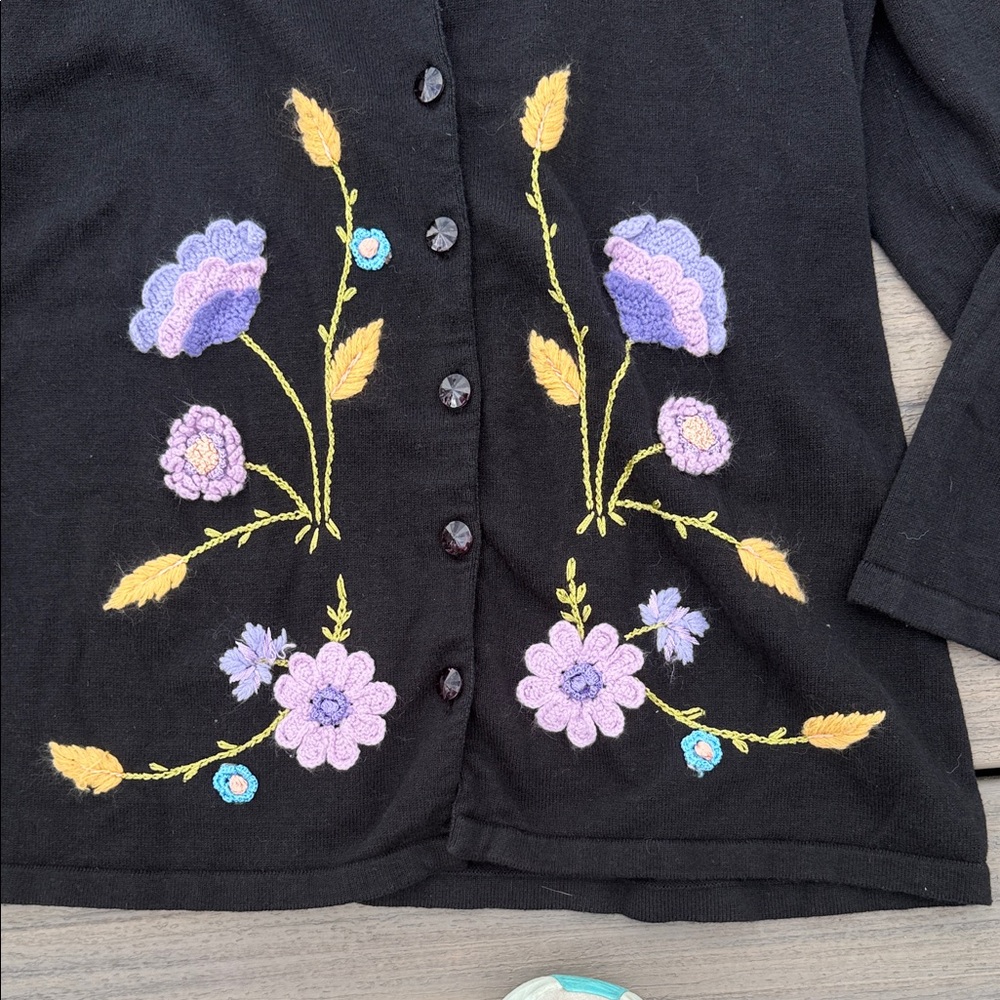 Whimsical Vintage Storybook Knits Floral Embroidered Black Cardigan 1X botanical - Picture 2 of 11